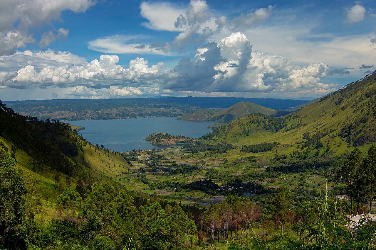 Exploring the Enchantment of Lake Toba: North Sumatra's Tourism Gem