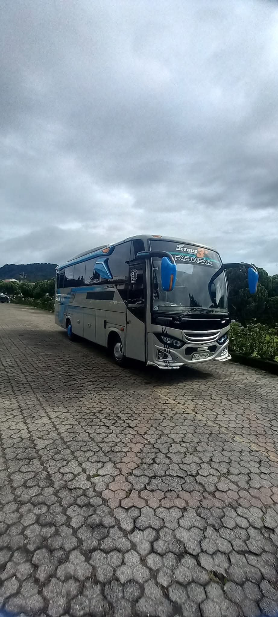 Bus Medium